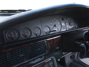 Audi V8 1988 года  (UK)